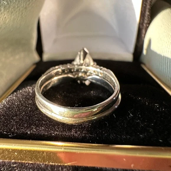 1.5 CT Marquise Moissanite Solitaire Set - Picture 7 of 14